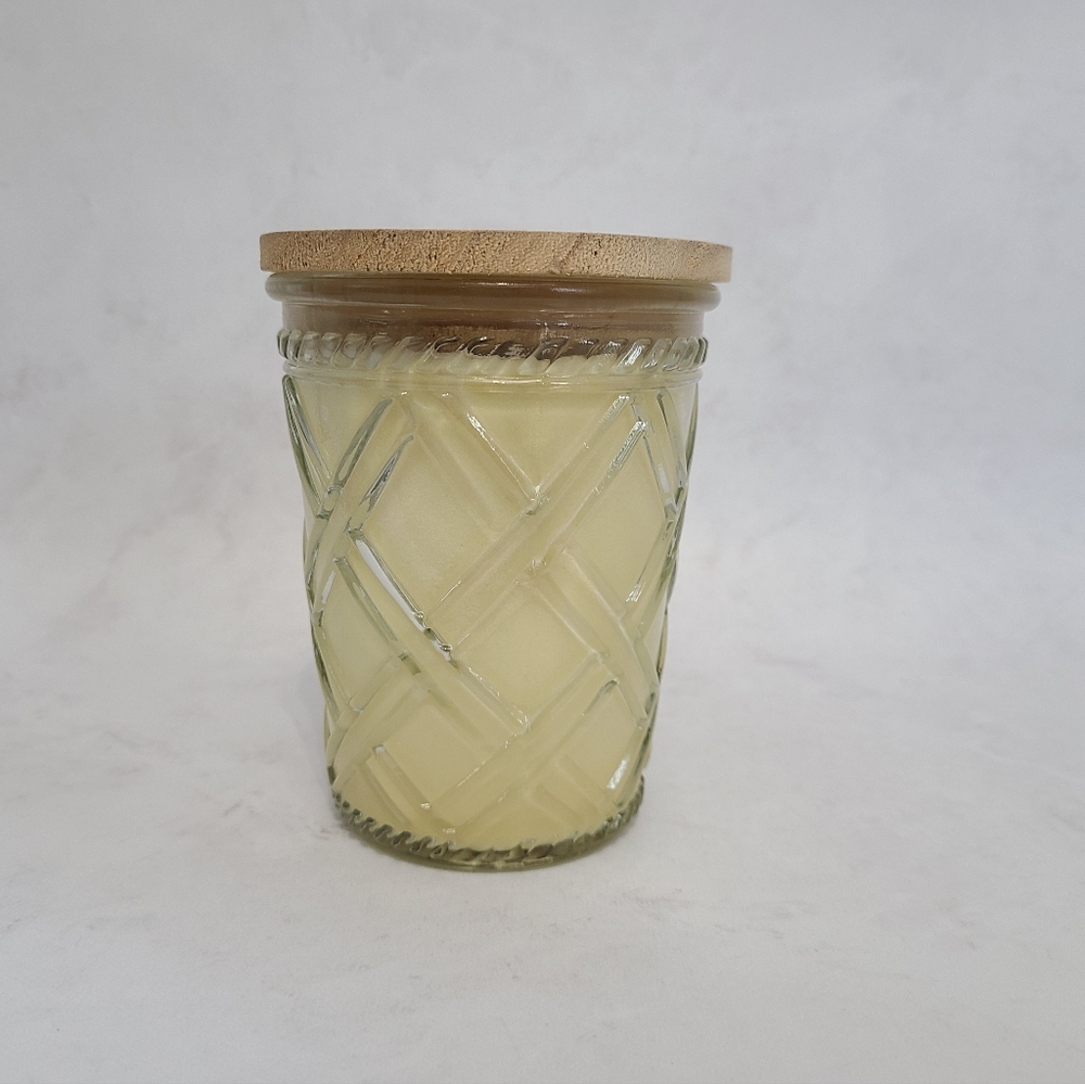 100% Soybean Candle In "Vanilla Pound Cake" Scent